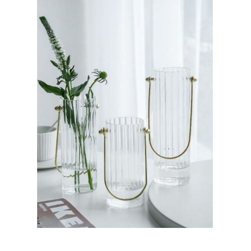Διακοσμητικό Βάζο Γυάλινο Διάφανο Με Χρυσή Λαβή ‘‘Dolce Long’’ h18x6.5cm Lalos Dream House 4528