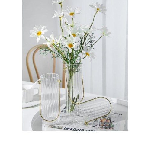 Διακοσμητικό Βάζο Γυάλινο Διάφανο Με Χρυσή Λαβή ‘‘Dolce Long’’ h18x6.5cm Lalos Dream House 4528